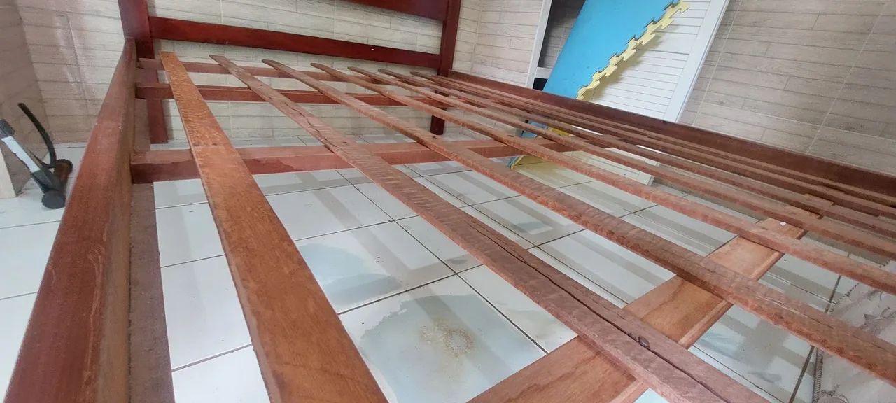 Cama em madeira maciça  - Foto 4