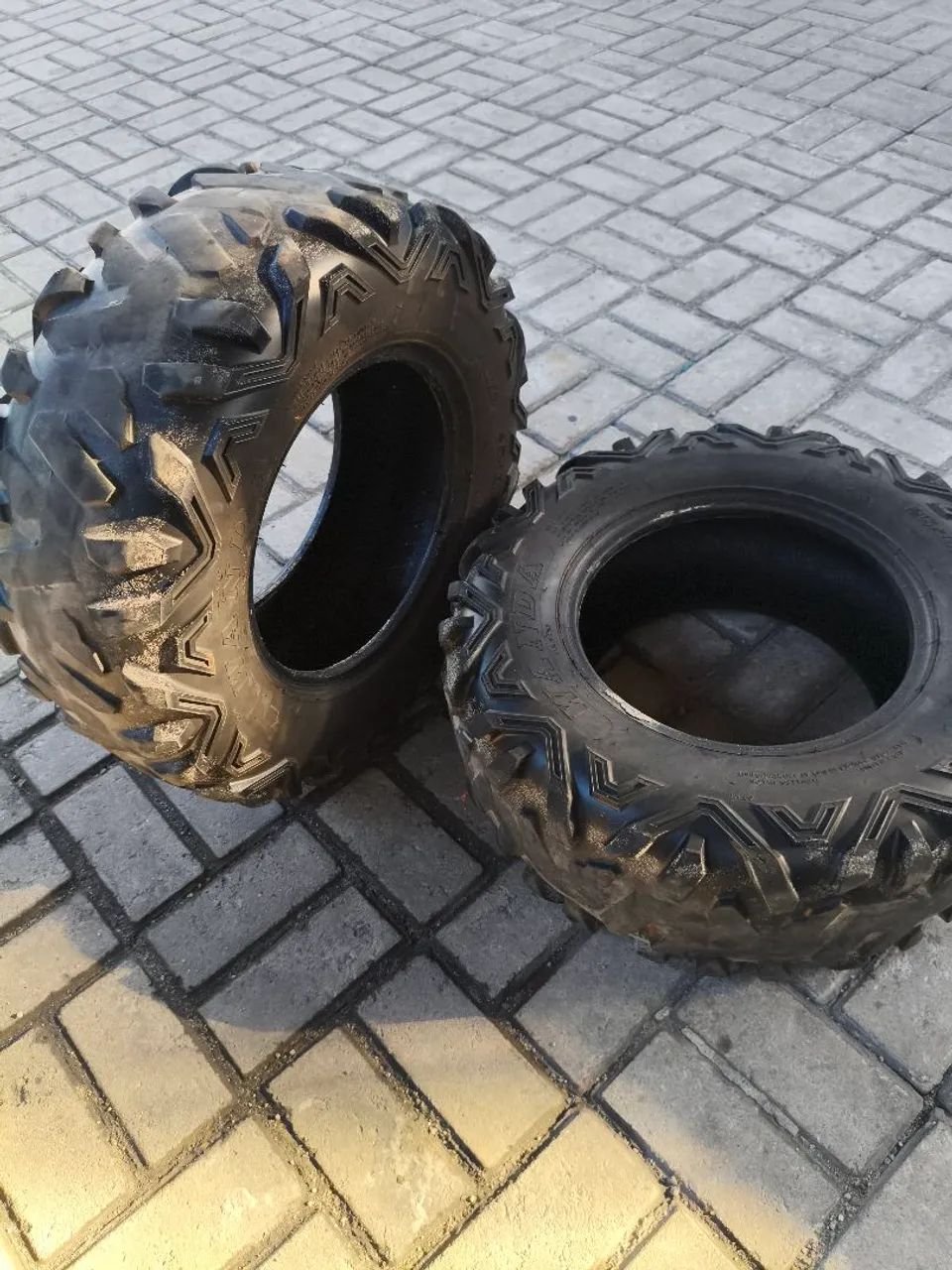 Pneus de quadriciclolos usado  - Foto 4