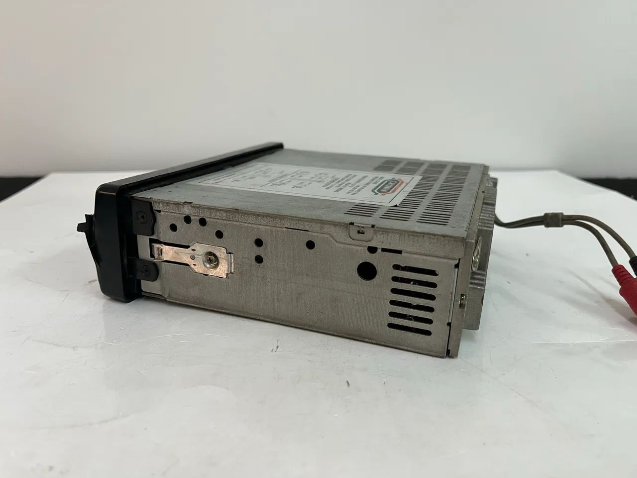 Rádio Automotivo Crown Cz-610d com defeito - Foto 4