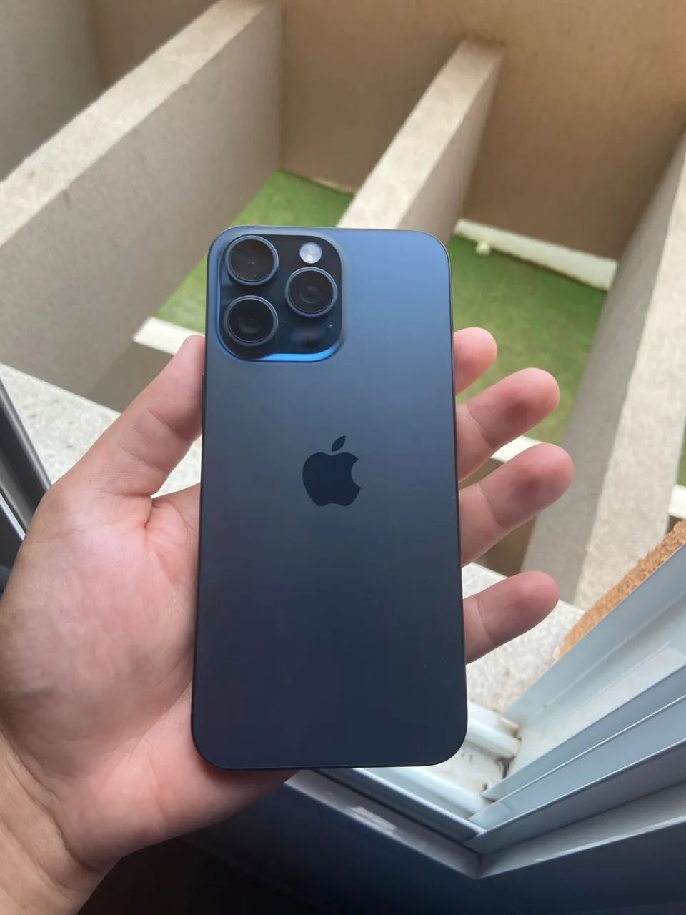 iPhone 15 pro max - Azul 256Gb  - Foto 3