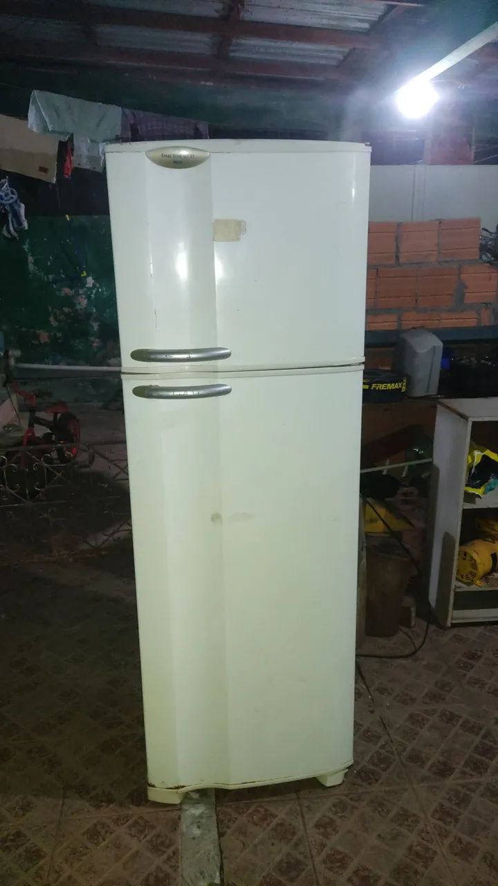 Geladeira electrolux valor 400