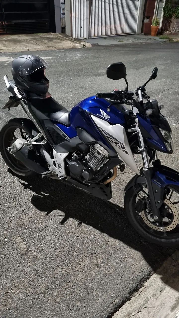 CB 300f 