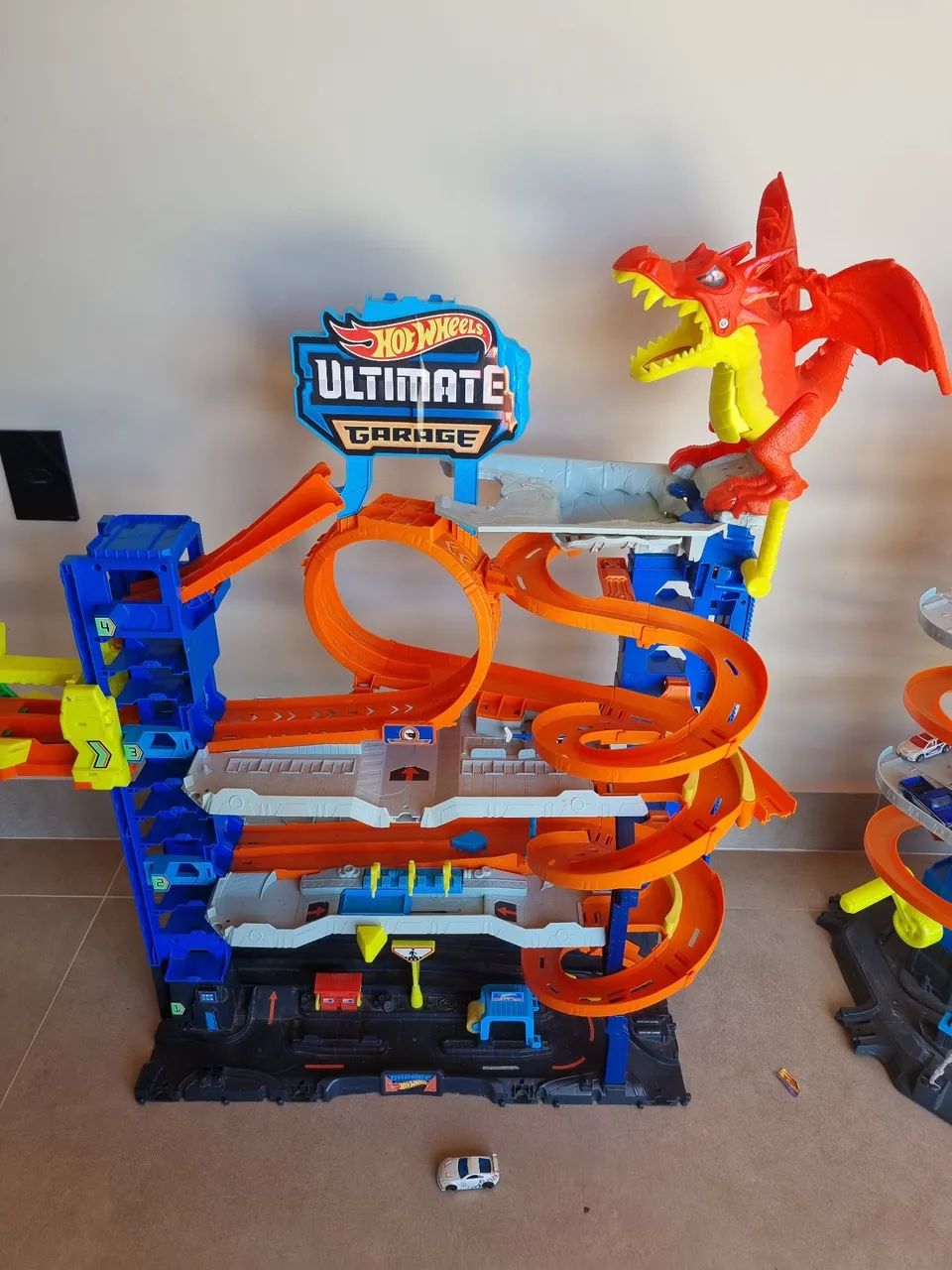 kit com 2 hot wheels pista para retirada