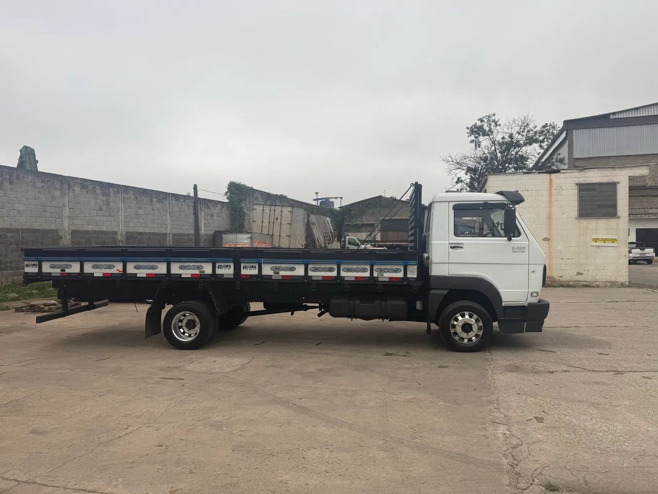 VW 8-150 DELIVERY  - Foto 3