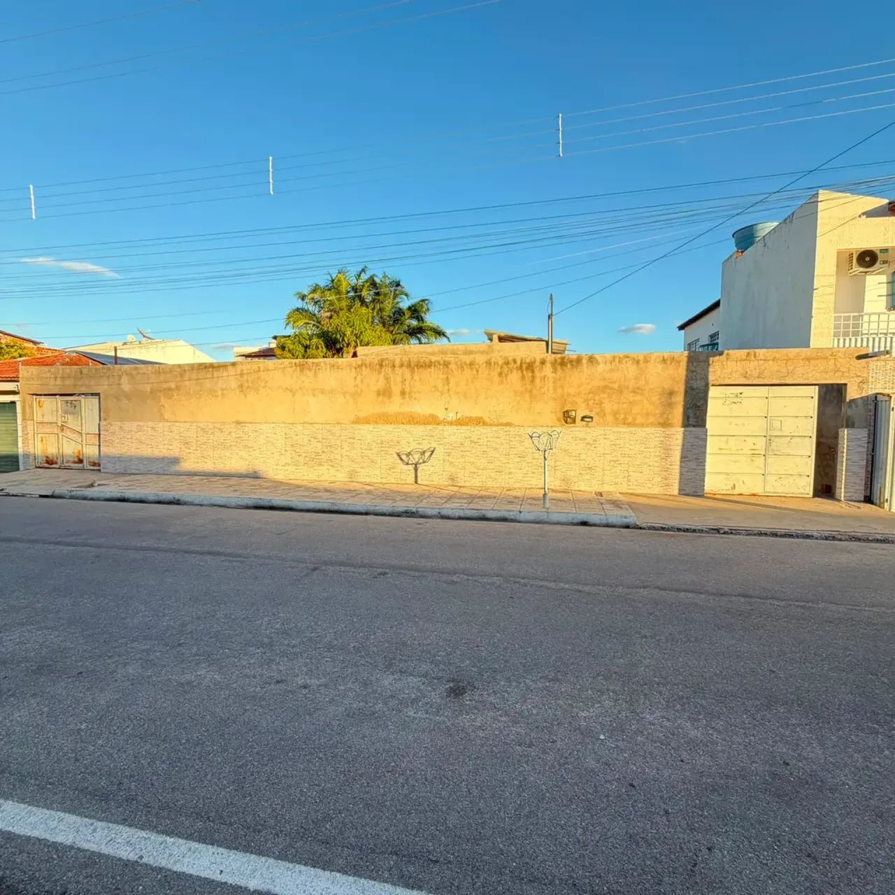 TERRENO À VENDA!