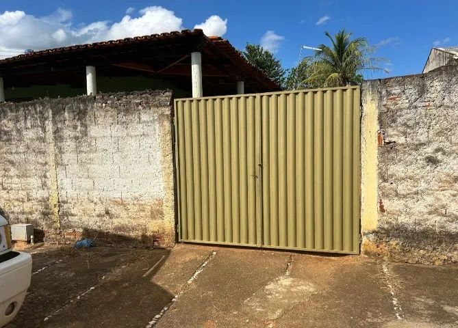 Casa no Centro de Santo Antônio de Goiás.