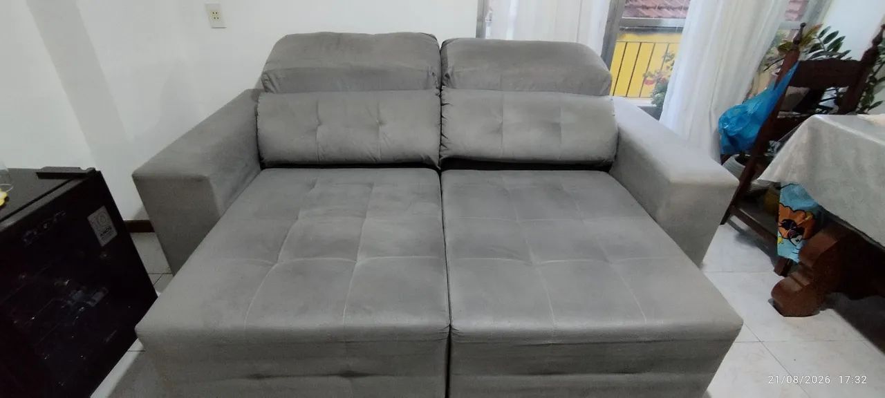 Sofá retrátil tecido Suede limpo! Em perfeito estado  - Foto 2
