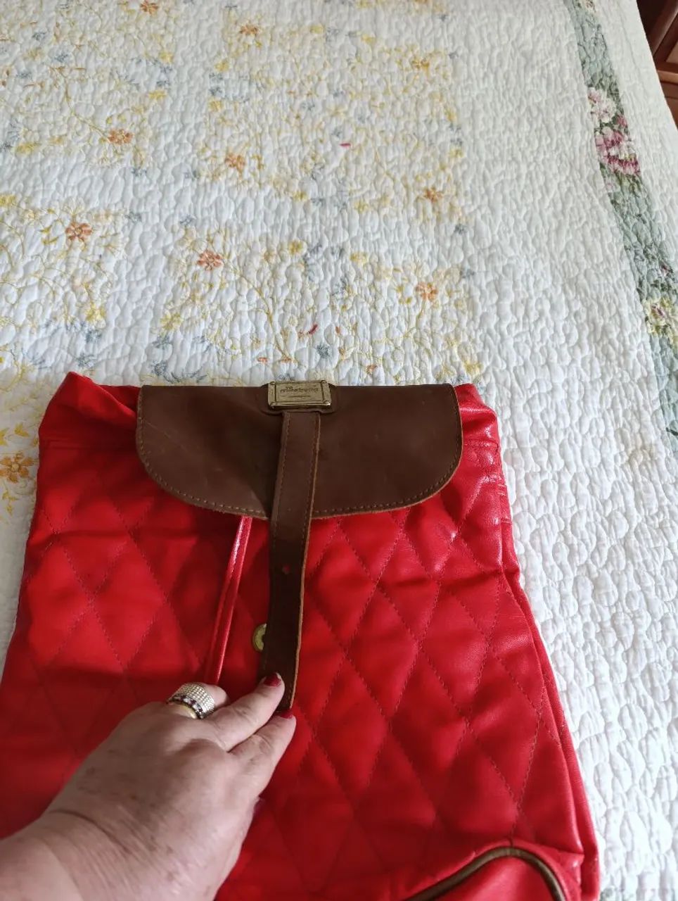 Maravilhosa mochila Missbela! Pouco usada! Leia a descrição, por favor!