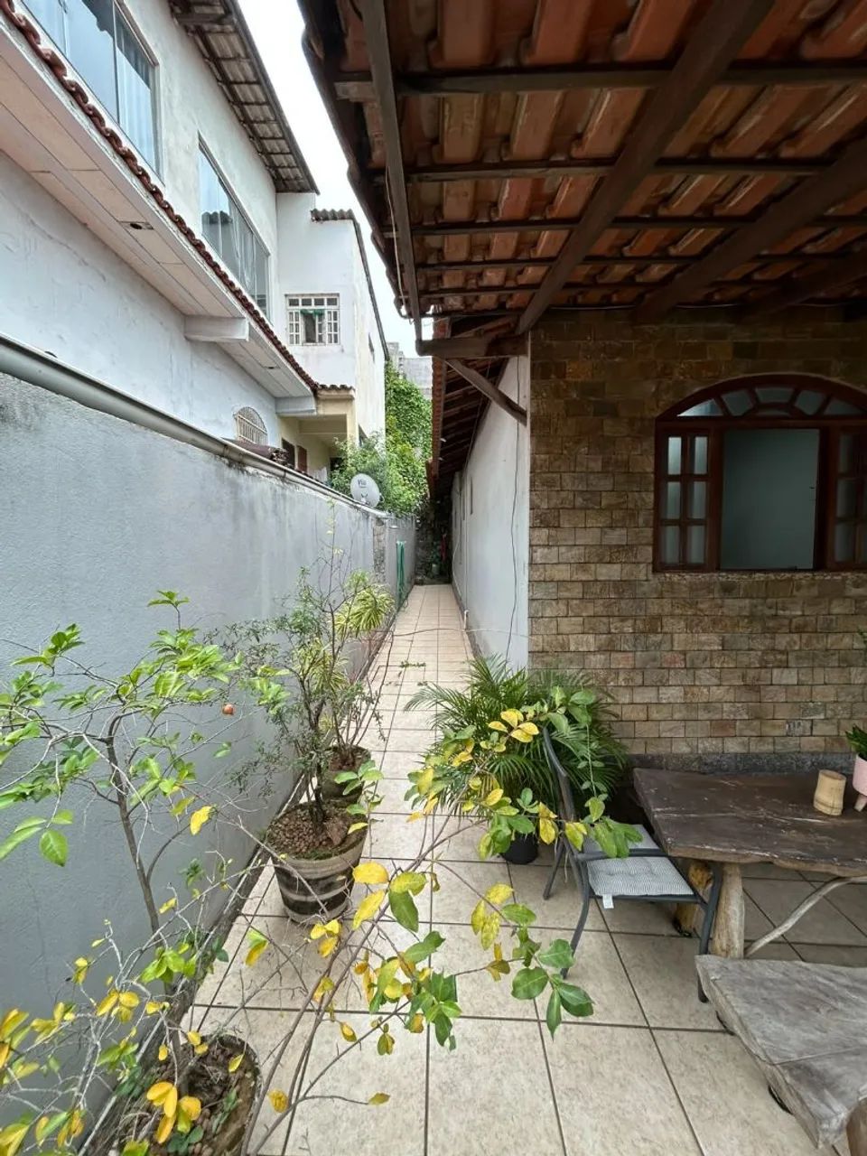 vendo troco casa 3 quartos 2 suítes Santos Dumont  - Foto 4