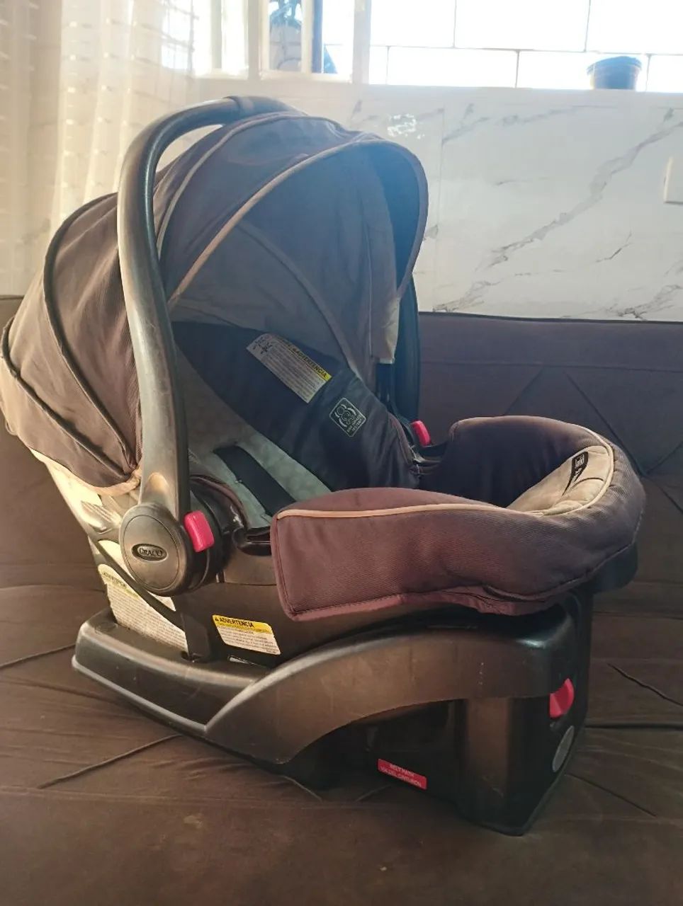 Cadeirinha Bebê conforto com base para carro