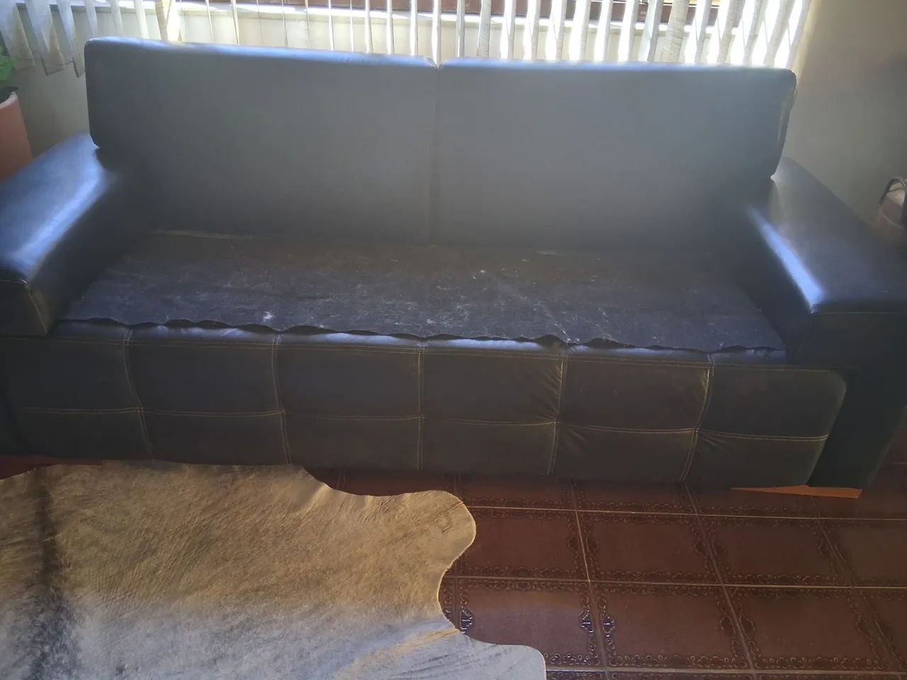 Sofa corino preto  2,30cm