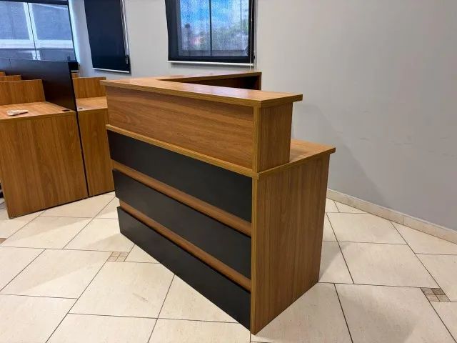 BALCÃO RECEPÇÃO ESCRITÓRIO EM L COM MESA E GAVETA 