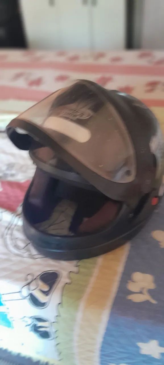 Capacete usado mas bem conservado  - Foto 3