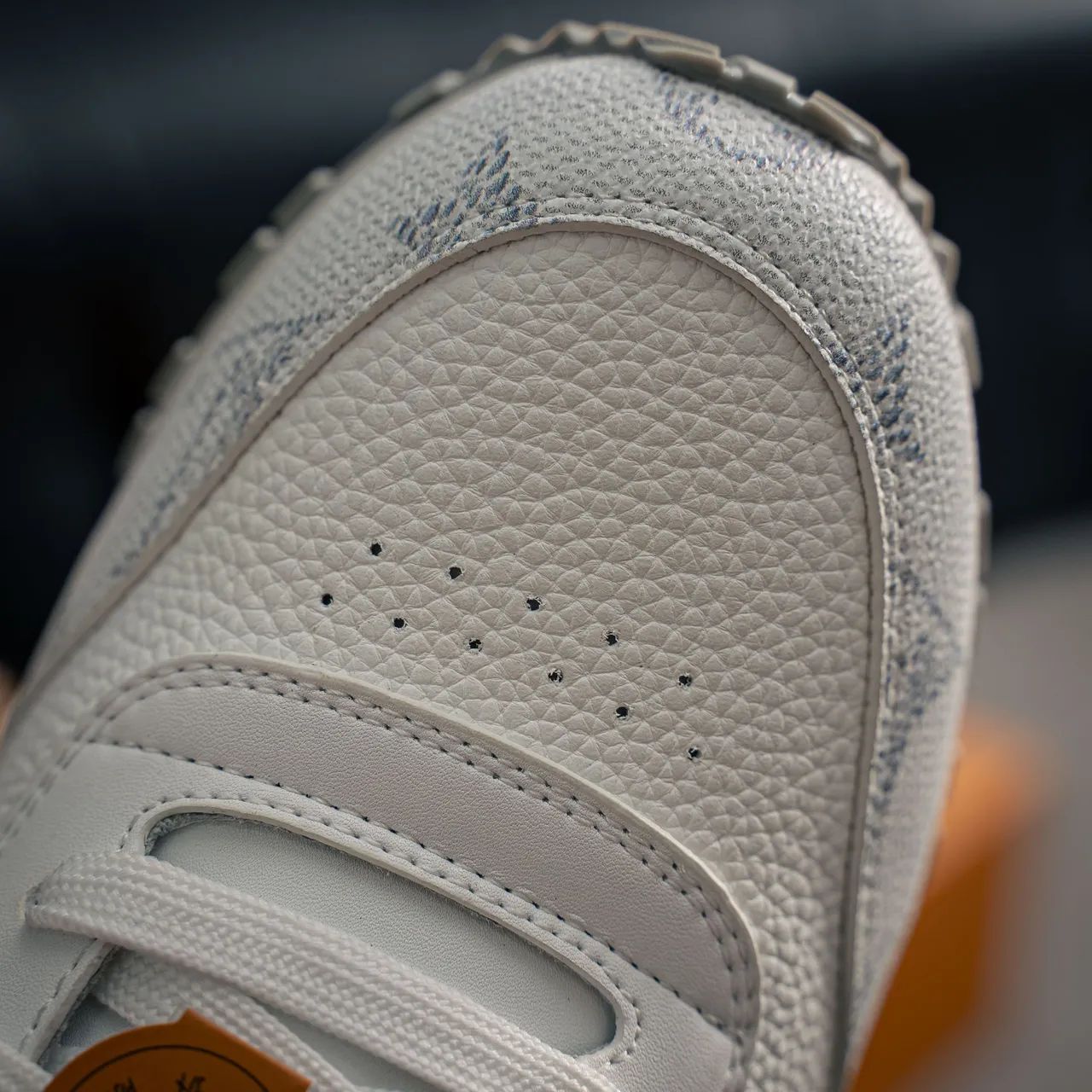 Louis Vuitton LV Trainer Branco Monogram - Foto 4
