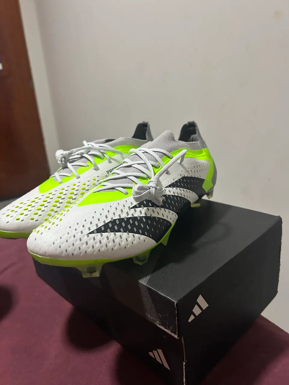 Chuteira Predator Adidas - Foto 4