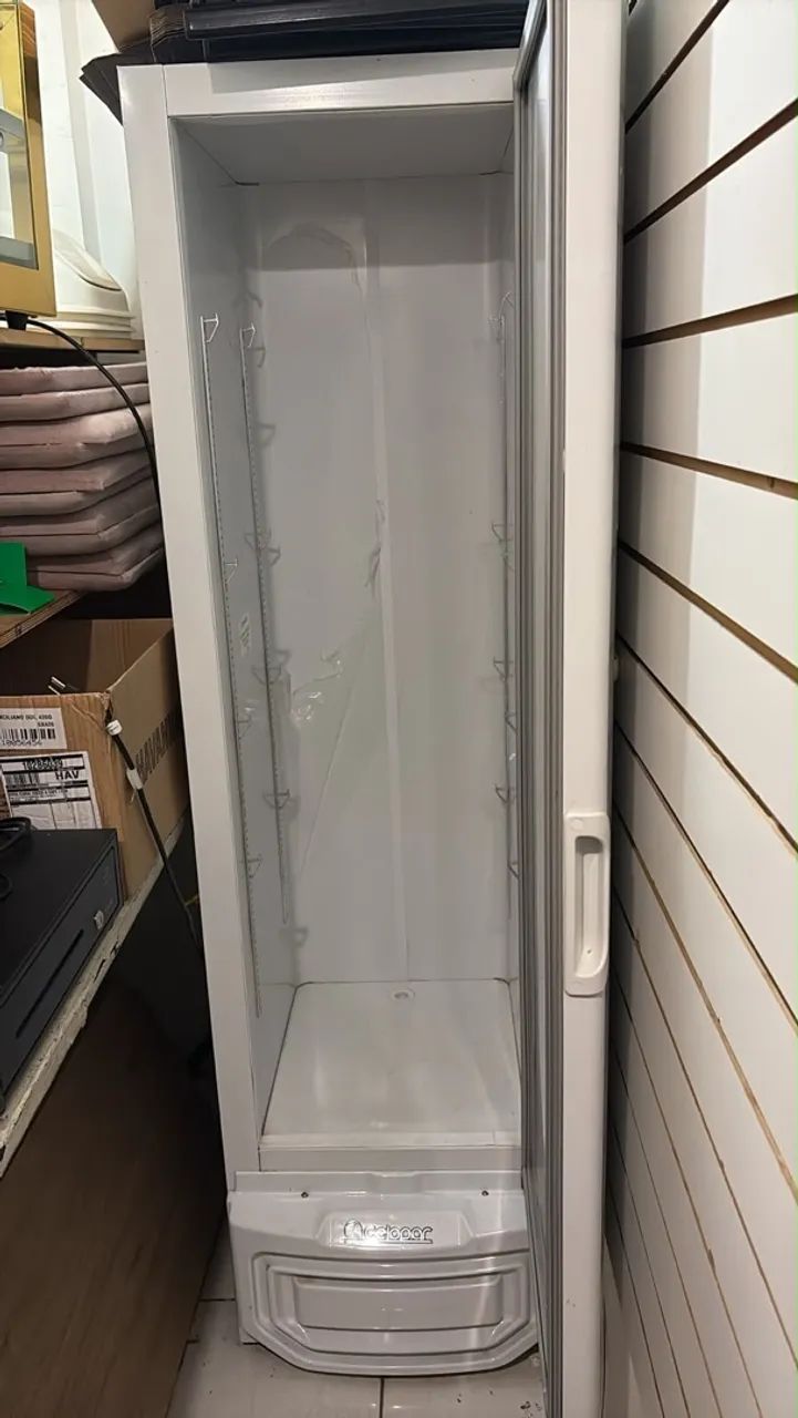 Freezer vertical Gelopar