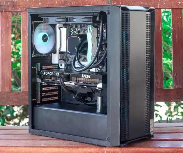 7800X3D - 32GB - RTX 5070 - Foto 3