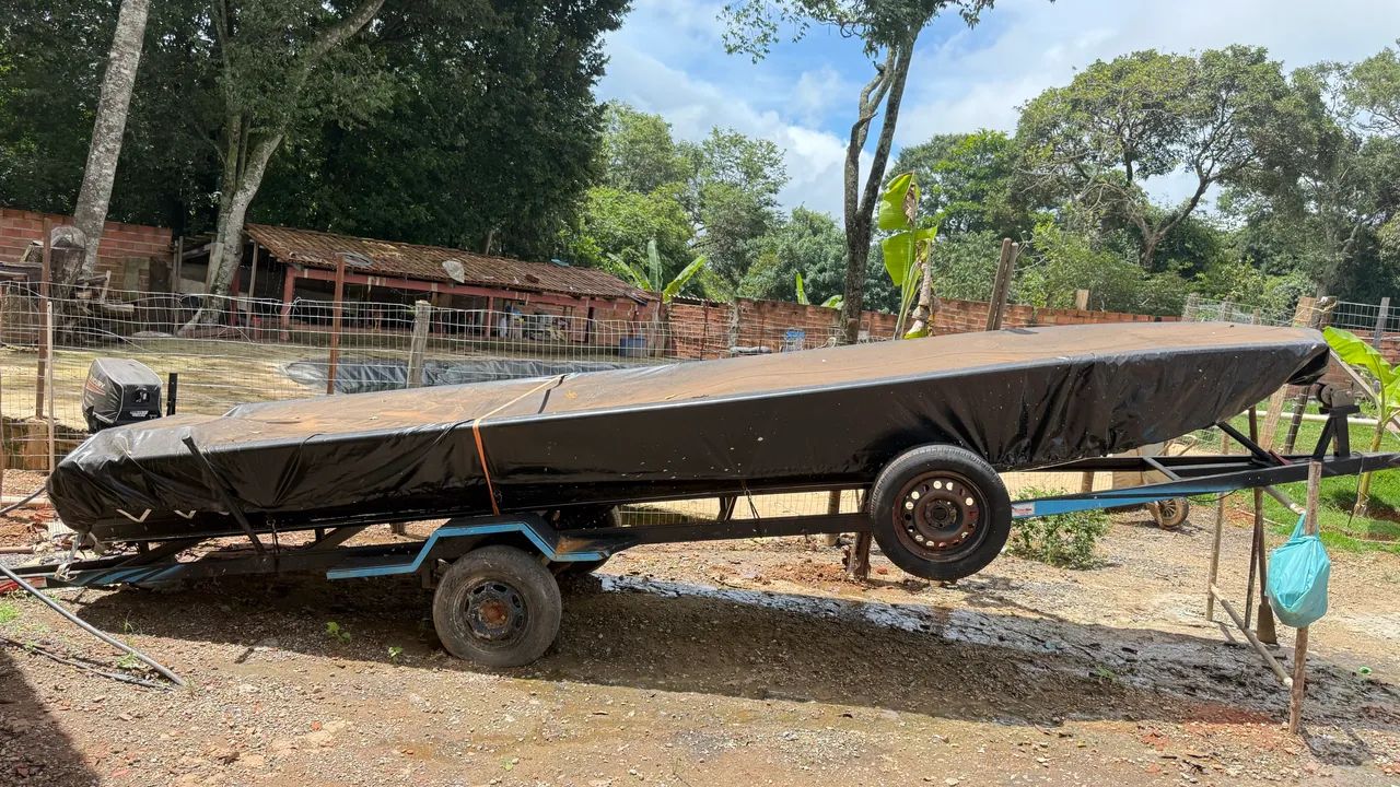 Canoa 6 metros luxo motor 30 hp partida elétrica ano 2020 