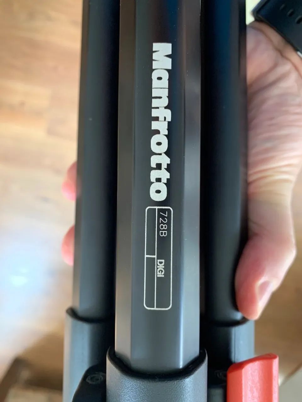 Tripé Manfrotto 728B (alumínio) - Foto 2