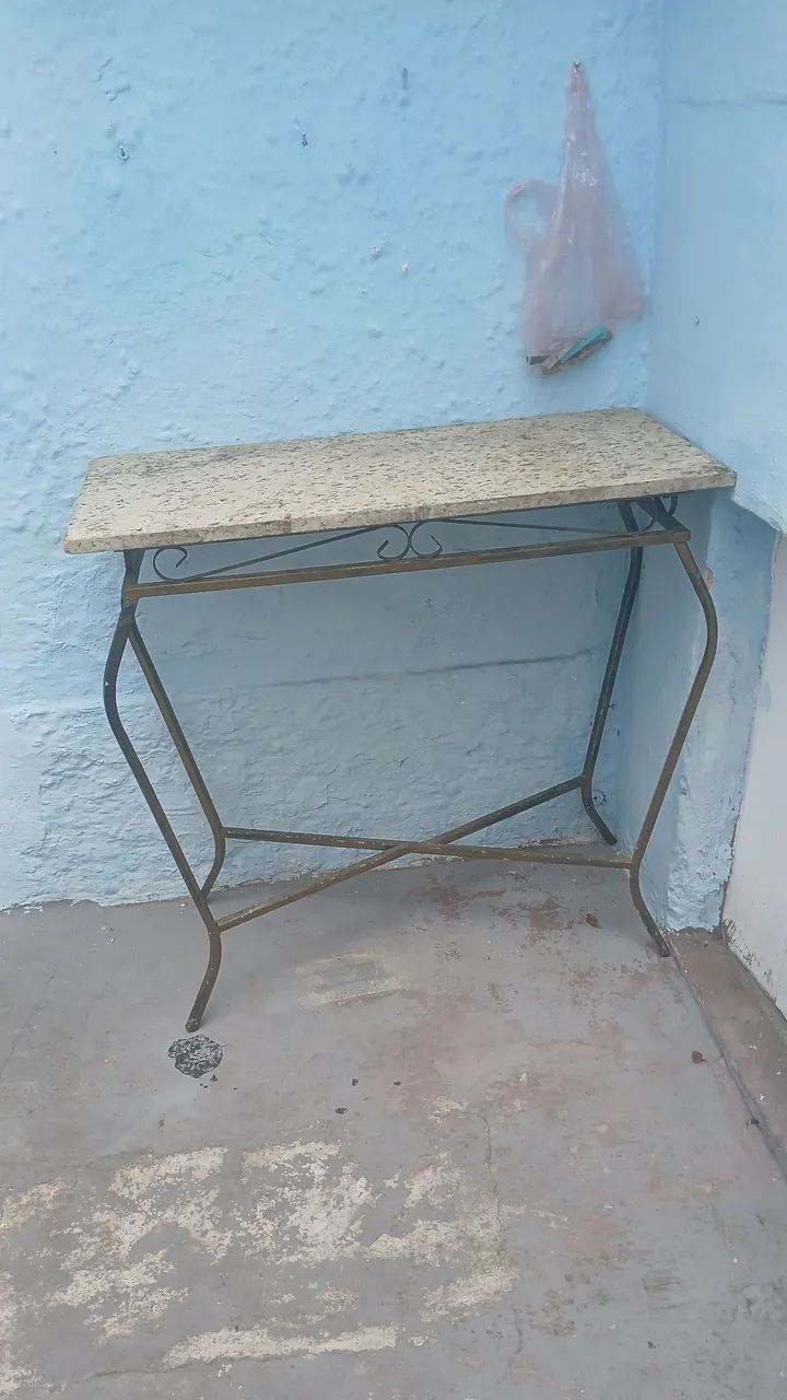 Mesa + pedra de mármore Aparador