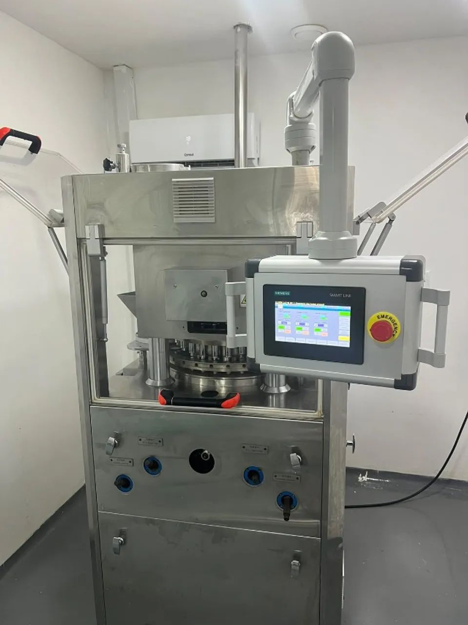 Compressora automática de comprimidos 