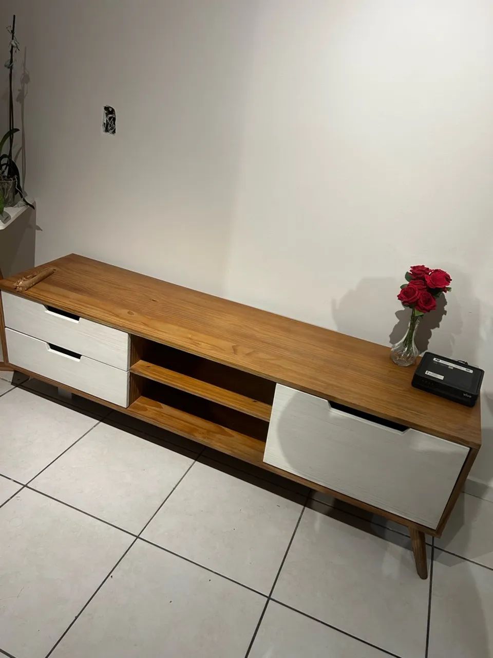 Rack de madeira maciça