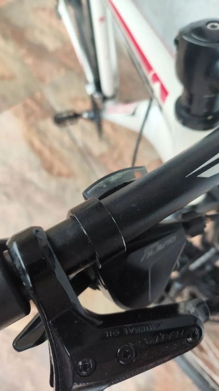 bicicleta aro 29 Specialized Hardrock  - Foto 4