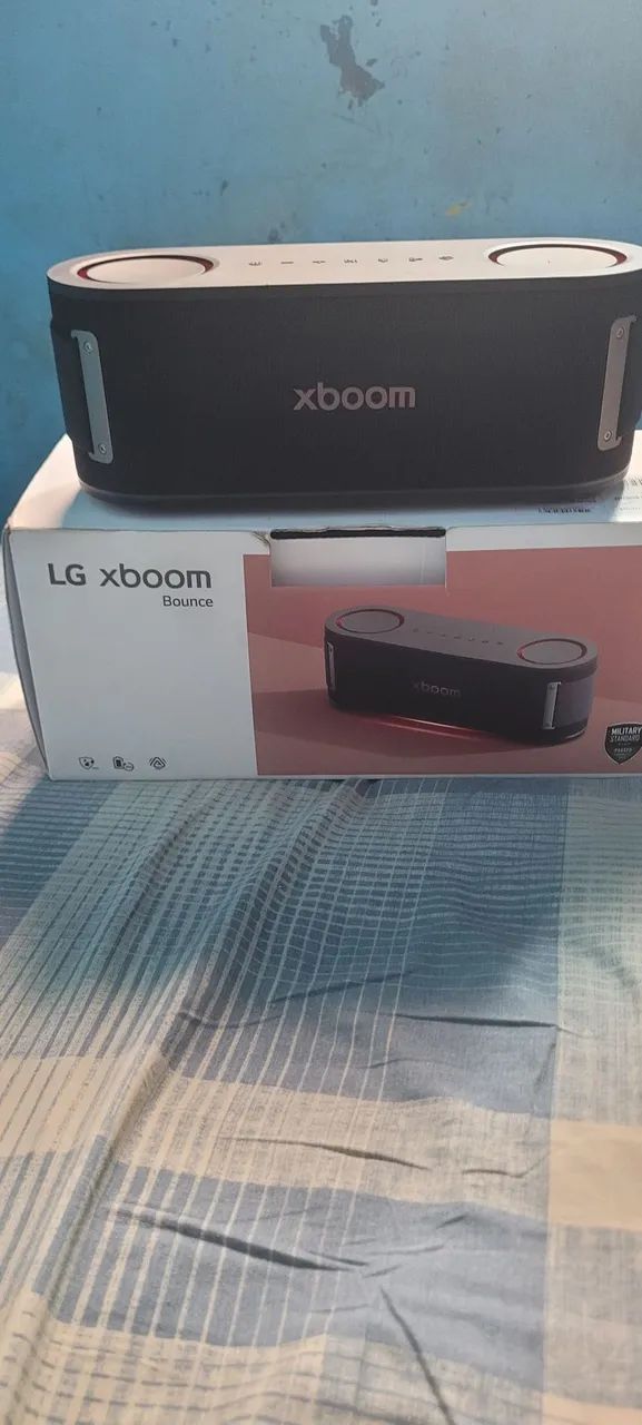 Caixa de som Xboom LG.