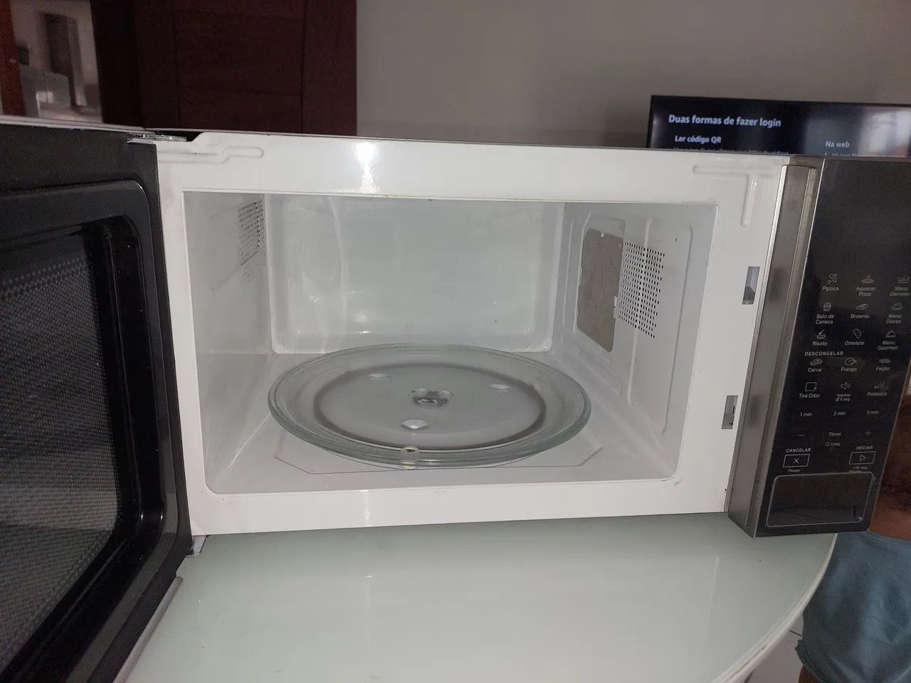 Microondas semi novo - Foto 2
