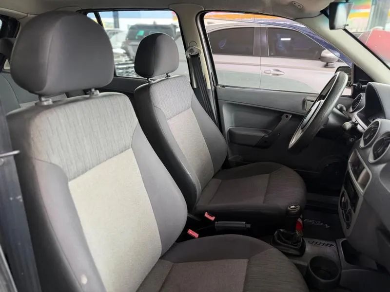 Volkswagen Gol City 1.6 MI 8V 4P (álcool), foto 8 de 17