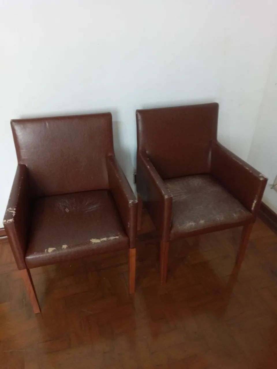 Two armchairs for donation439340428344709121