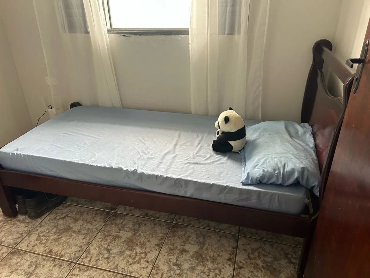 Vendo rack + cama + colchão 