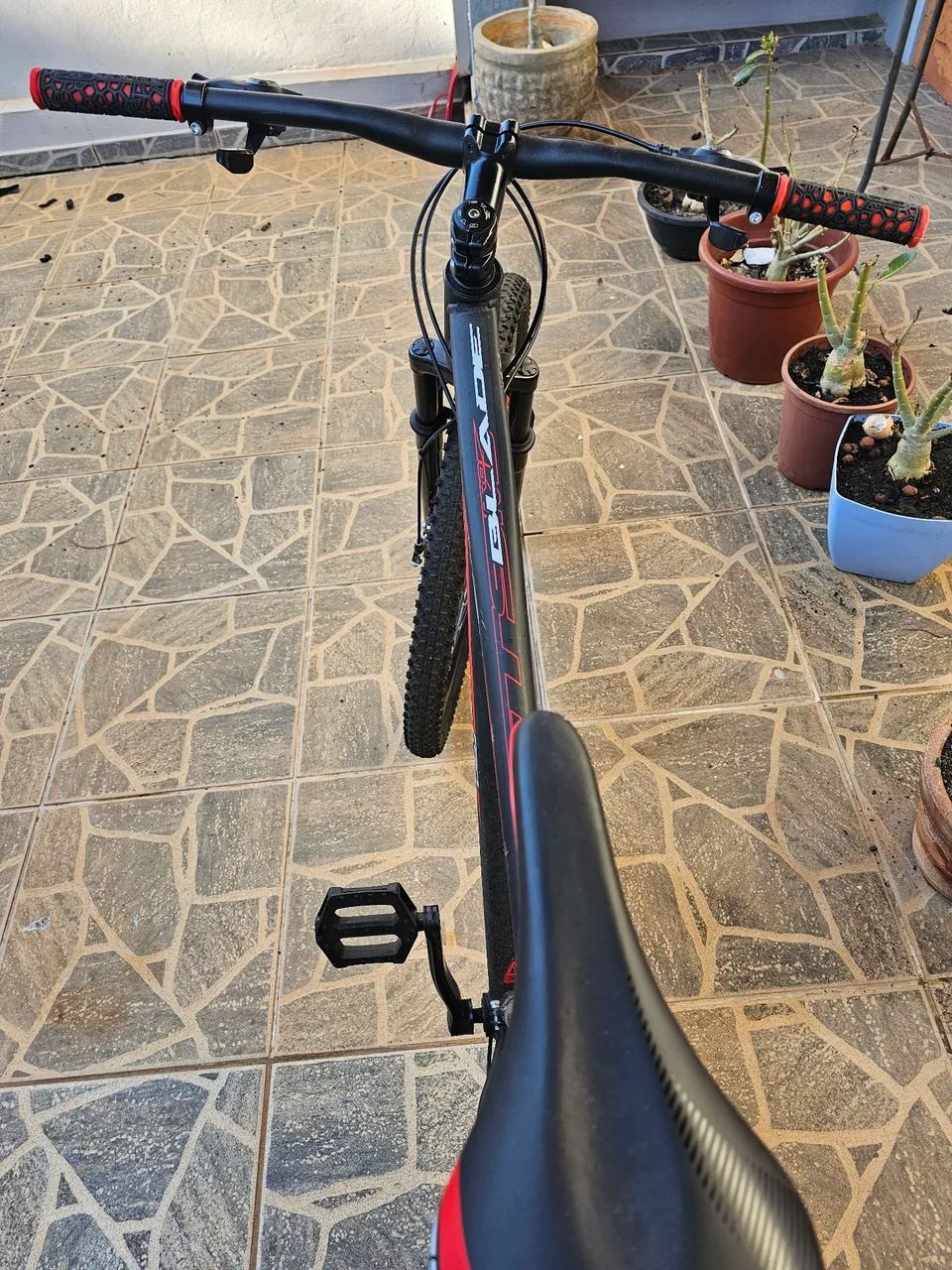 Bicicleta aro 29 21v estado de nova  - Foto 4