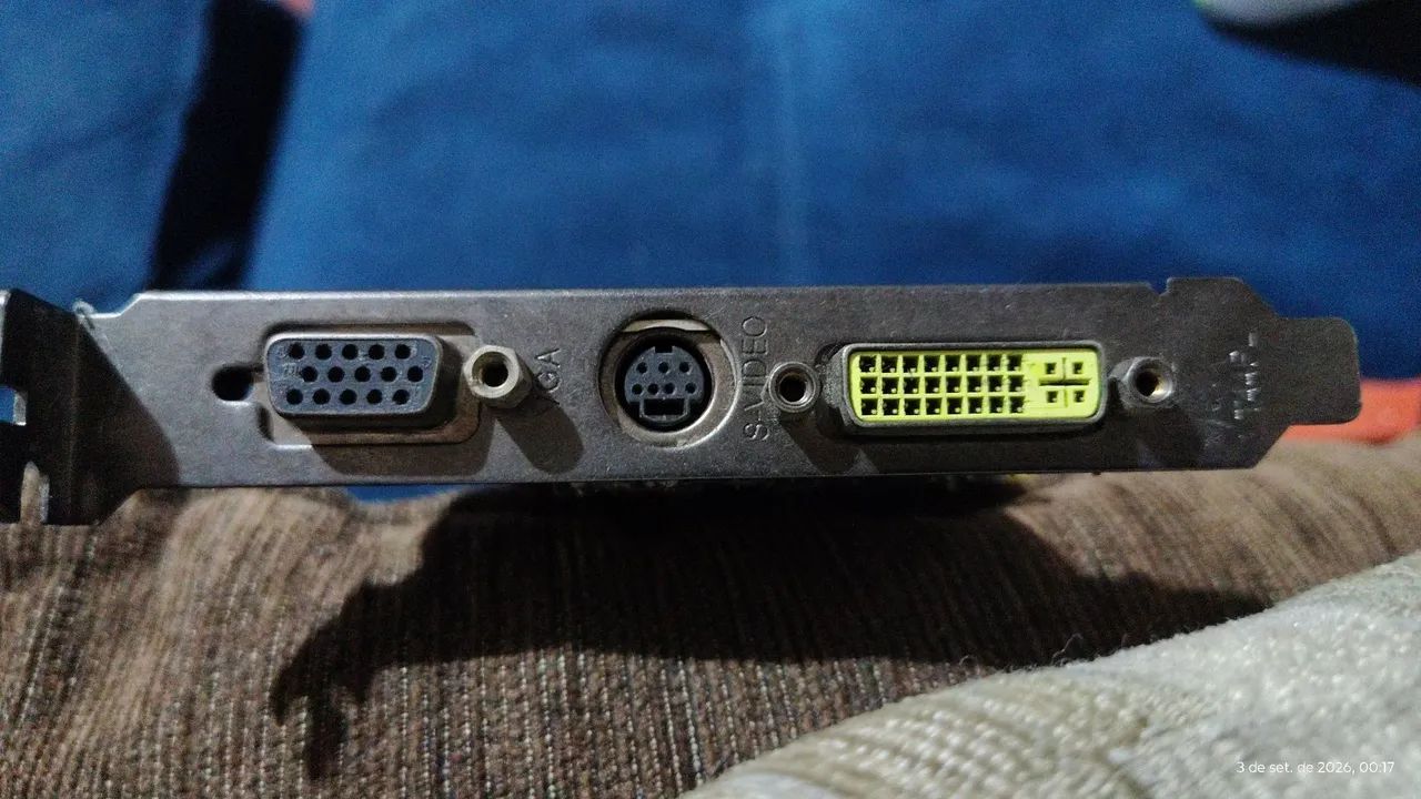 Placa de Vídeo Nvidia GeForce 7200 GS 256MB  Funcionando - Foto 3