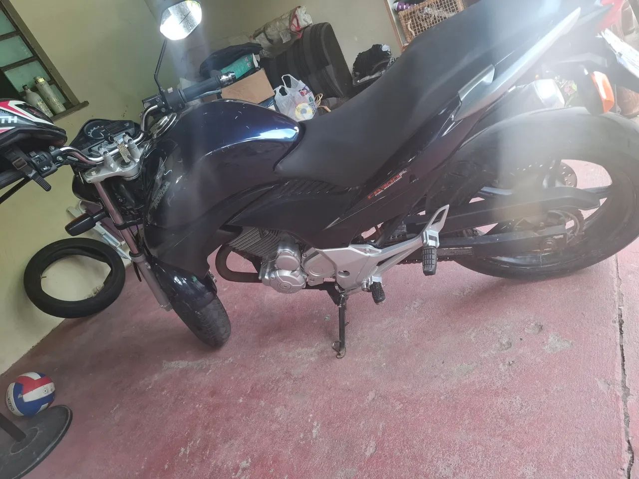 Vende-se essa linda moto CB 300  - Foto 3