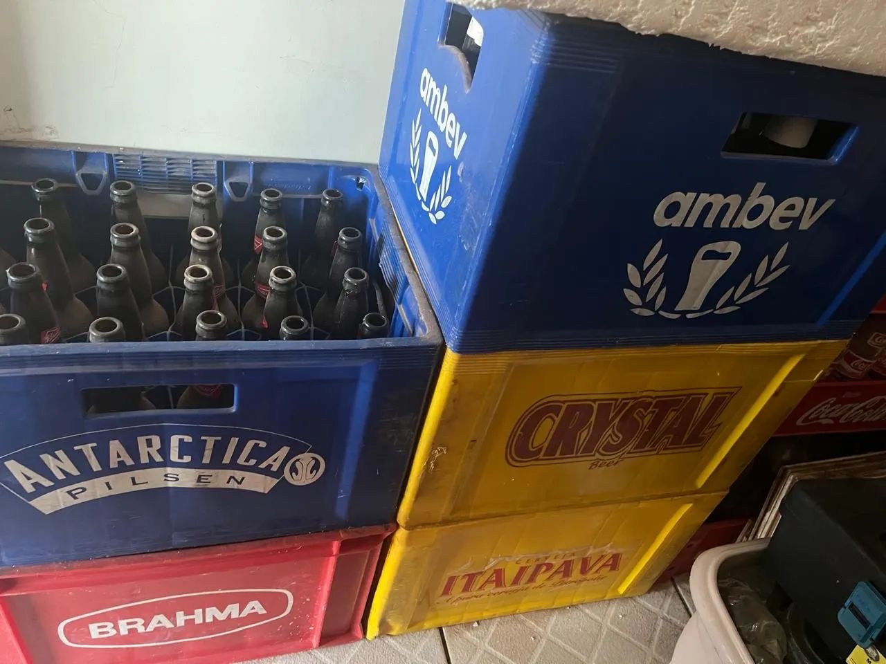 2 caixas de garrafa da coca, 5 caixas de garrafas de 600ml e 30 garrafas soltas de 600ml - Foto 4