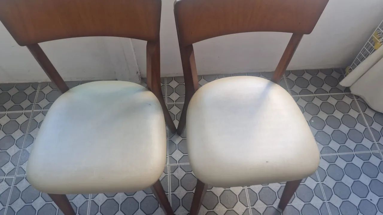 Mesa de Jantar Redonda Moderna (Madeira, Laca e Tampo de Vidro) - Foto 2