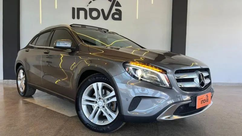 Mercedes-Benz GLA 250 Vision 2.0 TB 16V 211cv Aut. 2015