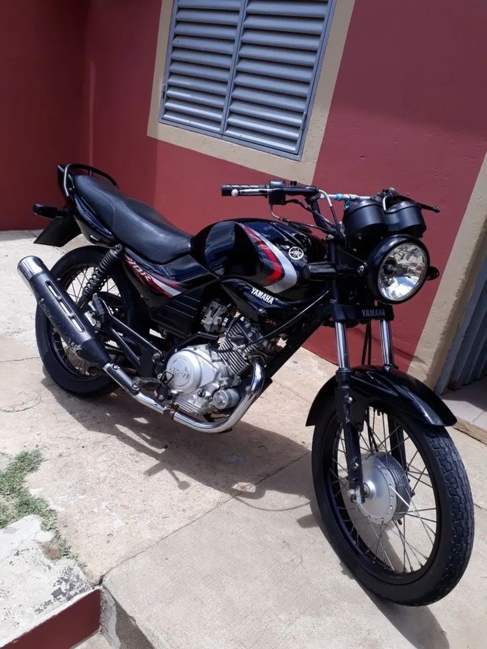 YBR 125 