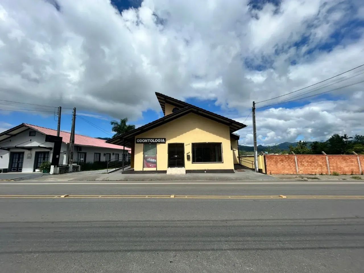 Aluga-se sala comercial com aproximadamente 60m² no Centro de Schroeder - Foto 2