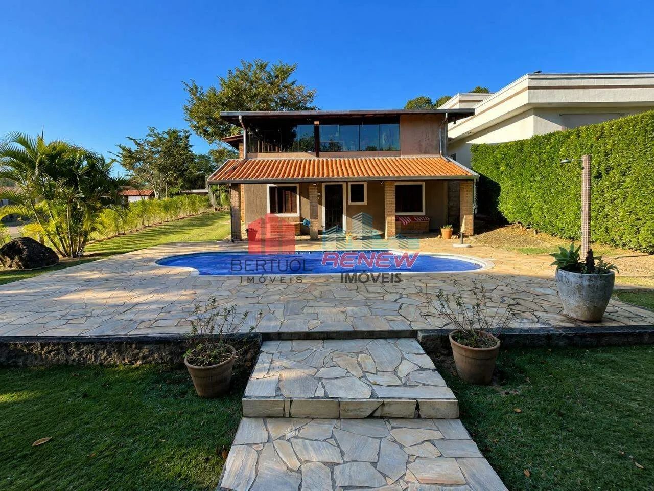 Casa térrea no Clube de Campo Valinhos  espaço, natureza e lazer!