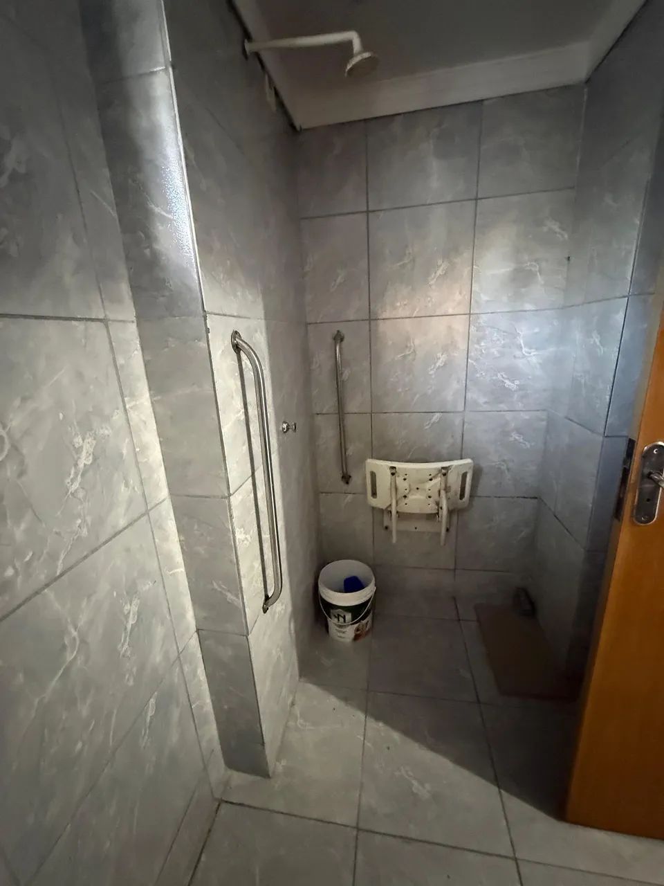 Apartamento térreo, bem amplo, preço de oportunidade! - Foto 5