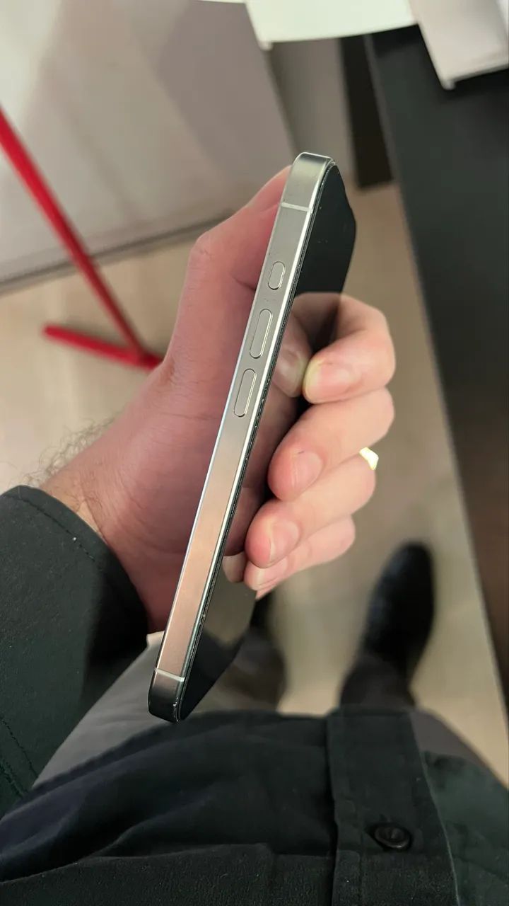 iPhone 15 PRO 256gb 88% de bateria - Foto 5