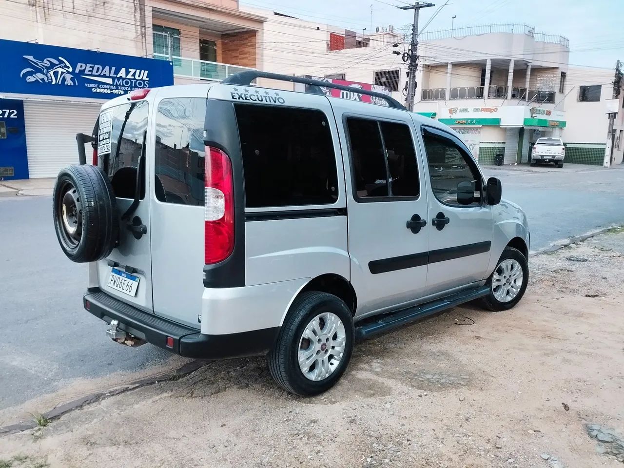 Fiat Doblo Essence 1.8 Flex 16V 5P 2016 - Foto 3