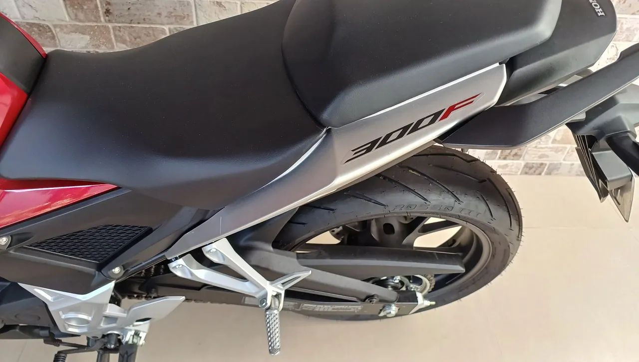 CB 300f 2026 zero com 70 km - Foto 5