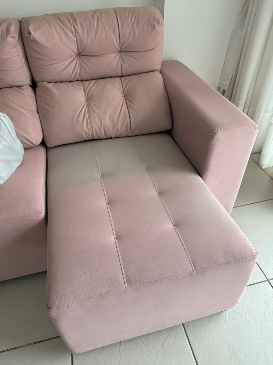 Sofá Retrátil Jacaúna Rosê