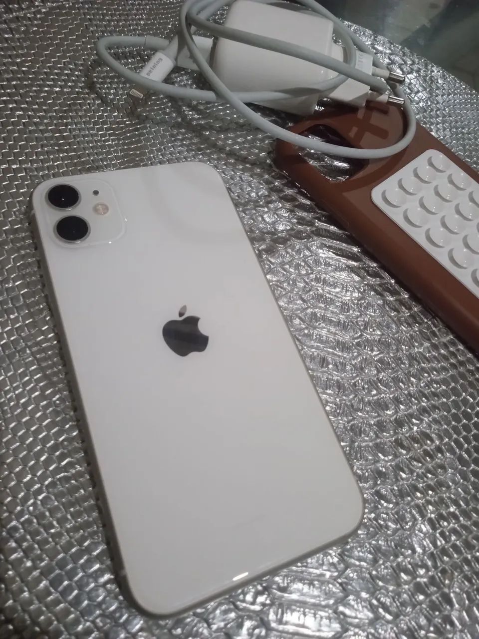 iPhone11 ホワイト 64G Apple Iphone 11 Branco 64GB, 12Mp e 4G | KaBuM!
