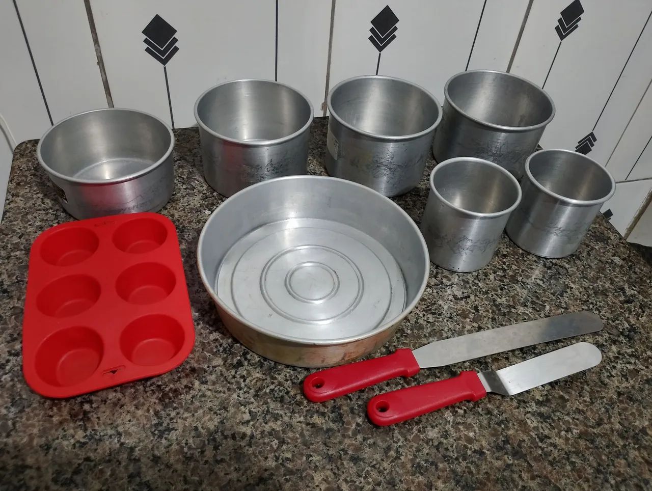 Vendo itens de confeitaria (quero me desfazer logo)