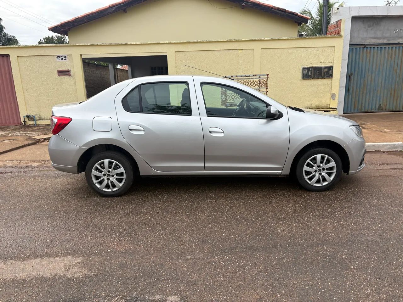 Renault Logan Zen Flex 1.0 12V 4P Mec. 2020 - Foto 3