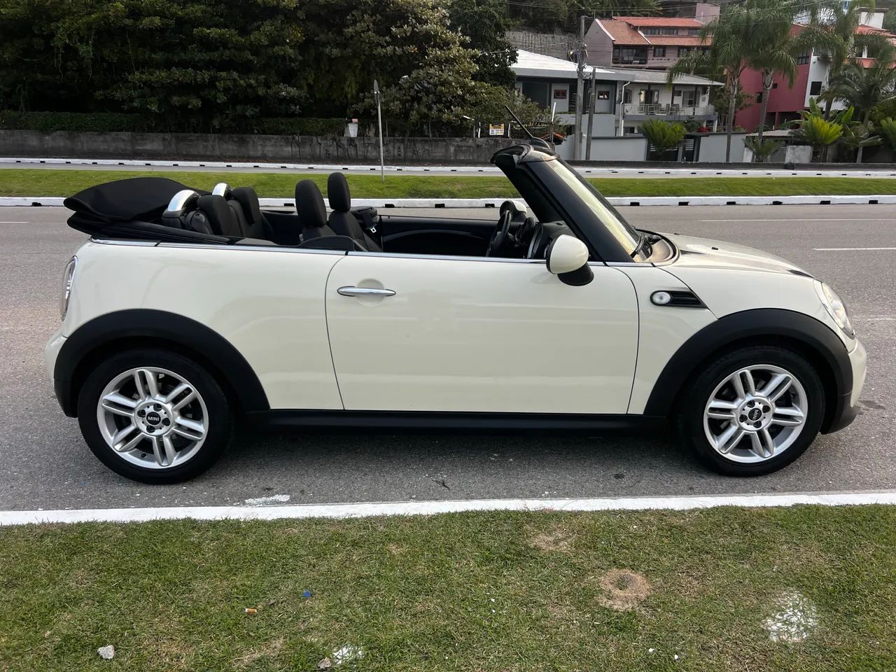 Mini Cooper Cabrio 1.6 Aut. 2011